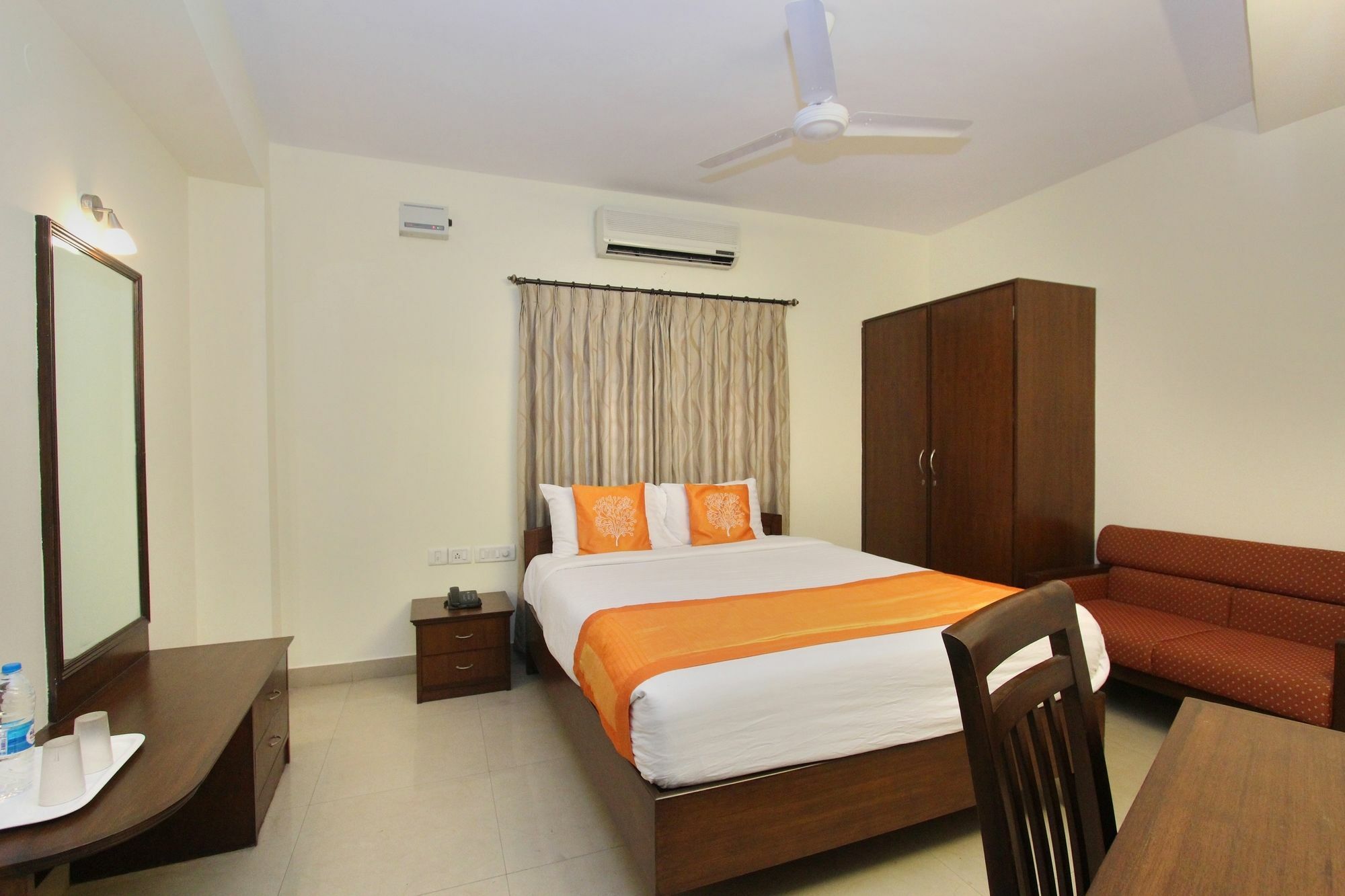 העיר בנגלור Hotel O Abhimaani Comforts מראה חיצוני תמונה