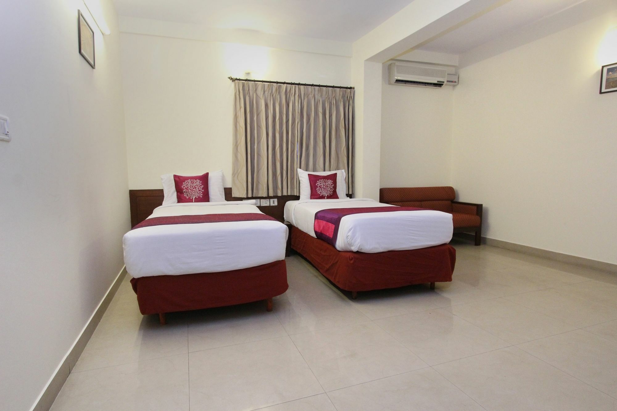 העיר בנגלור Hotel O Abhimaani Comforts מראה חיצוני תמונה